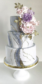 Grey-&-Gold-Marble-Cake