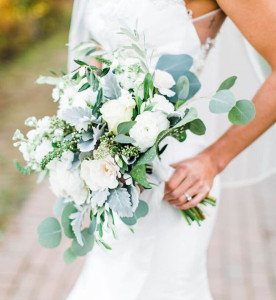-IMAGE-5---White-Wedding-Flowers-Bridal-Bouquet-