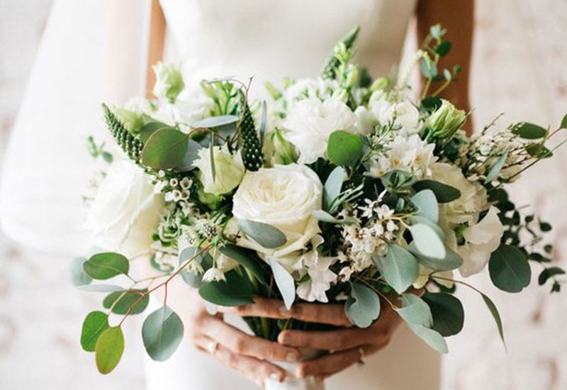 MAIN-IMAGE---White-Wedding-Flowers-Bridal-Bouquet-