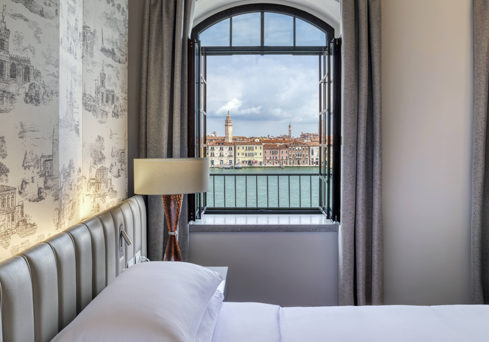 IMAGE-3---Hotel-Hilton-Molino-Stucky-Venice-Italy-Travel
